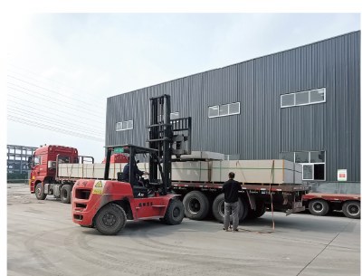 Forklift loading boards for dispatch